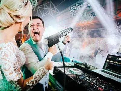 Adicionar música na playlist do DJ
